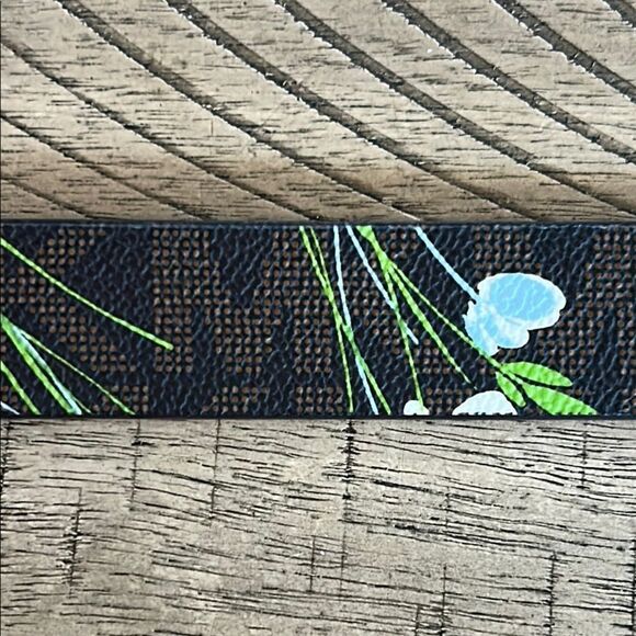 Michael Kors Daisy 🌼 MK Logo Belt Vegan 🌱 Chic Design! Large! - Picture 7 of 17